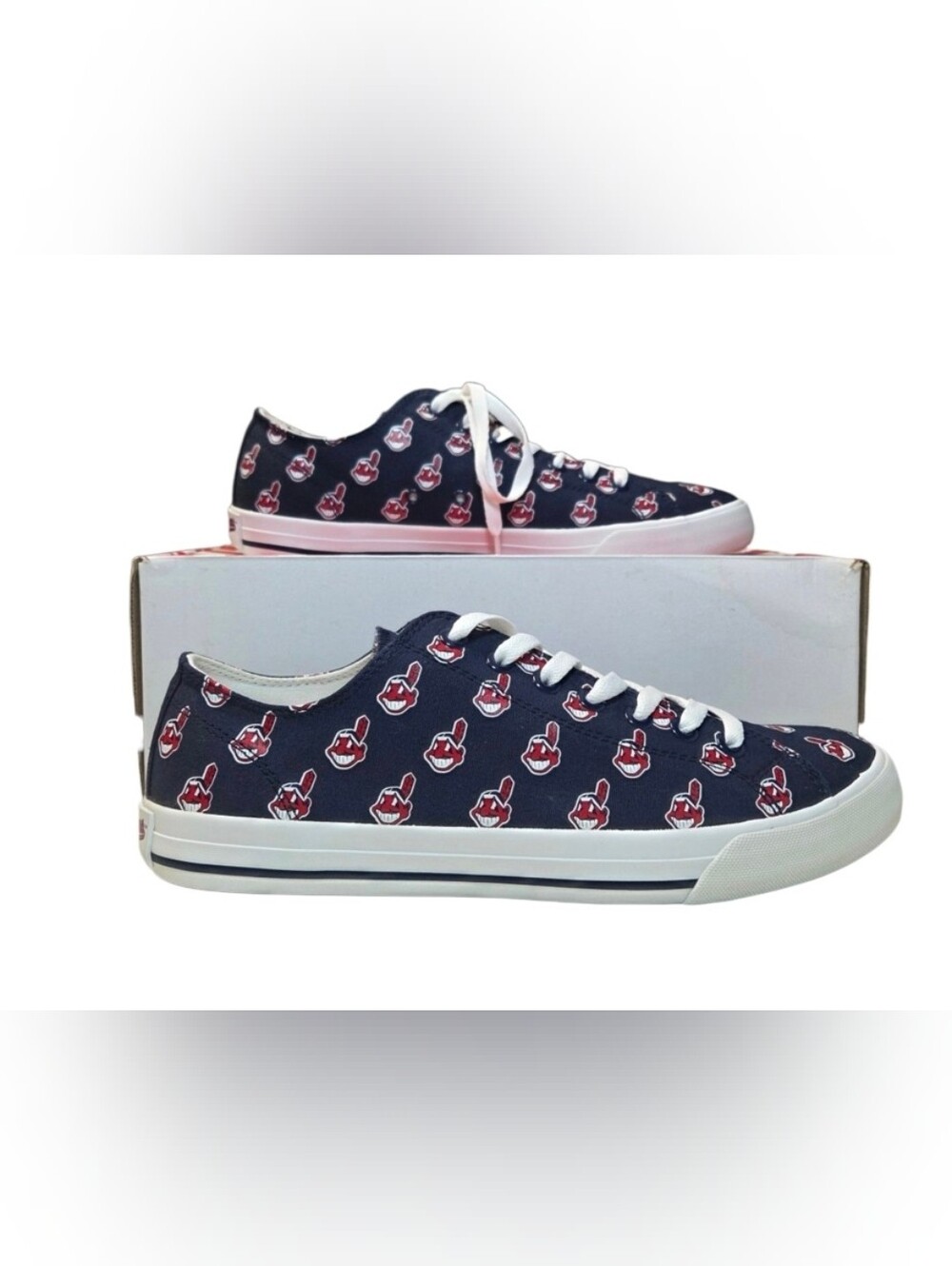 Cleveland Indians Row One Chief Wahoo Shoes New! Mens 11 Womens 12.5